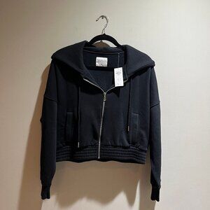 NWT Abercrombie & Fitch Cropped Zipped Sweatshirt